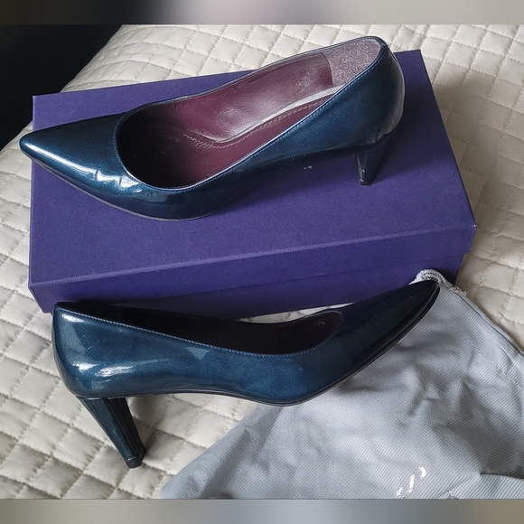 Stuart Weitzman Navy Blue Heels - Picture 1 of 3
